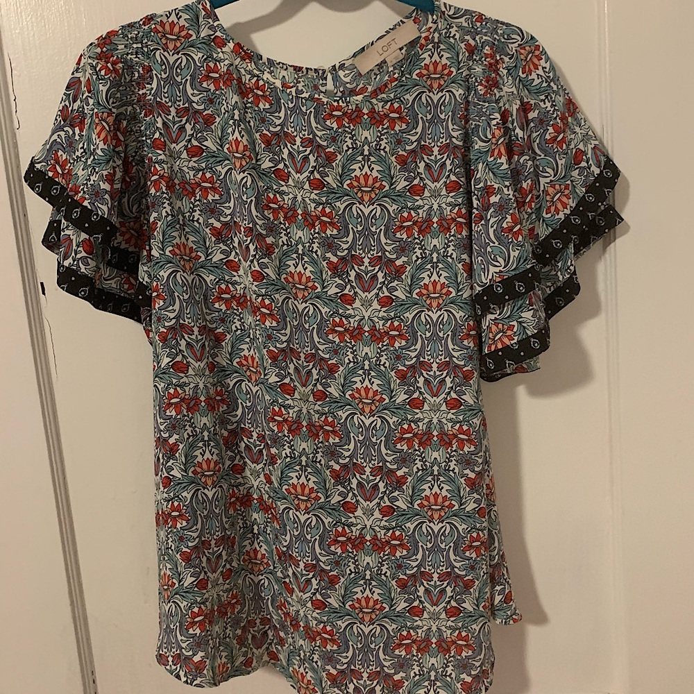 LOFT blue and red/orange floral blouse in size medium